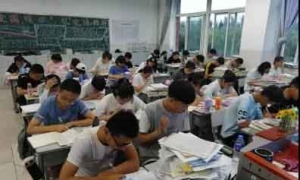 培养自信“以讲代学”，PKVPK陪你一起养成学霸