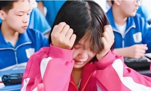 学霸女儿上初中后却沦为差生，班主任：不该让娃在小学“使劲学” ...